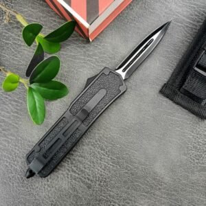 The American Eagle Is Flying Straight Up OTF Knife
