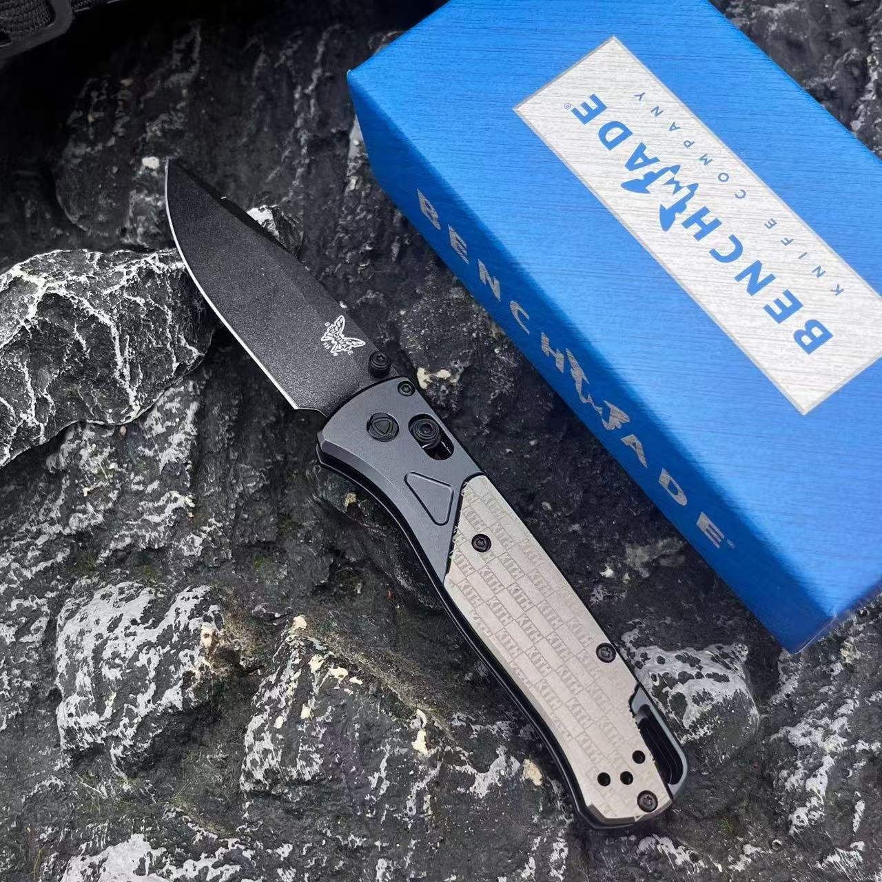 194fa212-f26d-43ae-a315-517785e55ce6.jpeg Butterfly 535 Limited Edition Folding Knife