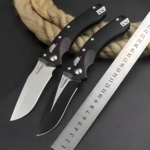 M390 Folding Knife – Carbon Fiber Handle