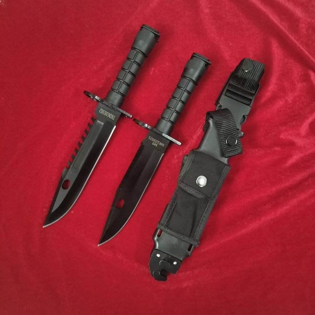 554c6f45-5abf-4d7c-96ba-1df8cc041aed.jpeg M9/D80 All-in-One Blackblade Fixed Blade Knife