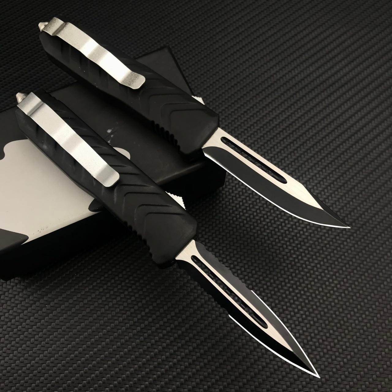 5a333d9b-c8c5-451f-a45f-aa002f1721ee.jpeg F07 Twin Forwards OTF OTF Knife