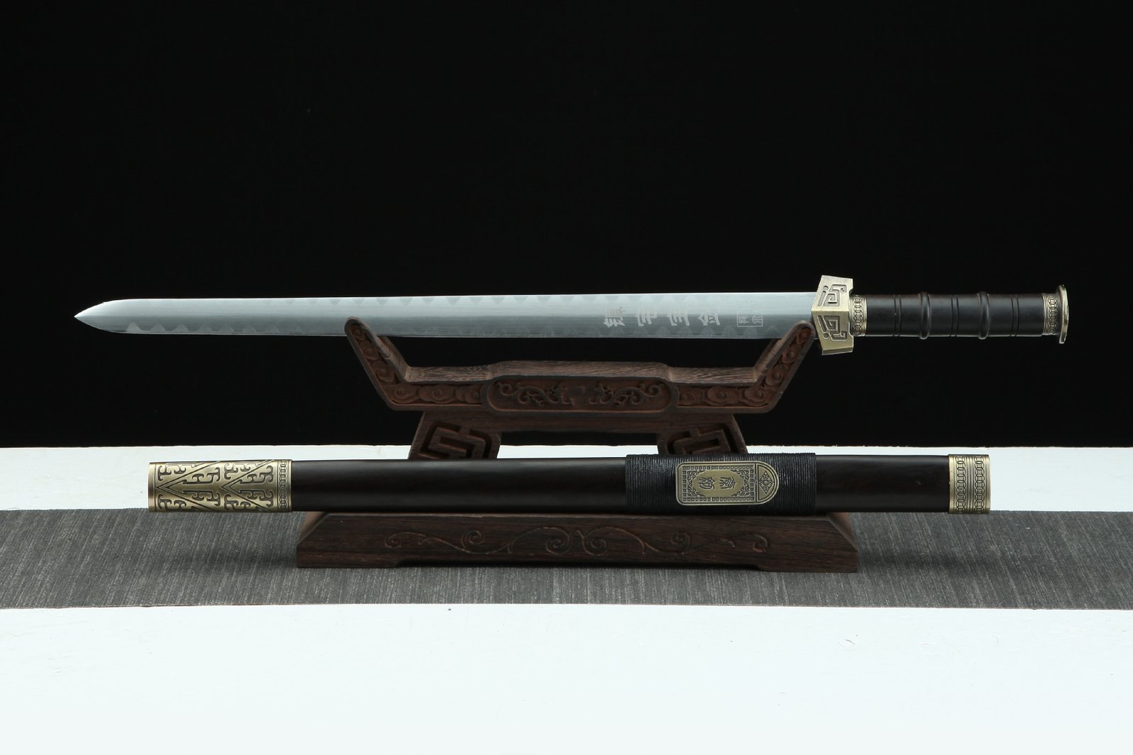 69993c96-cb5e-44ee-b986-1bdbef94a46e.jpeg Mini Qin Sword