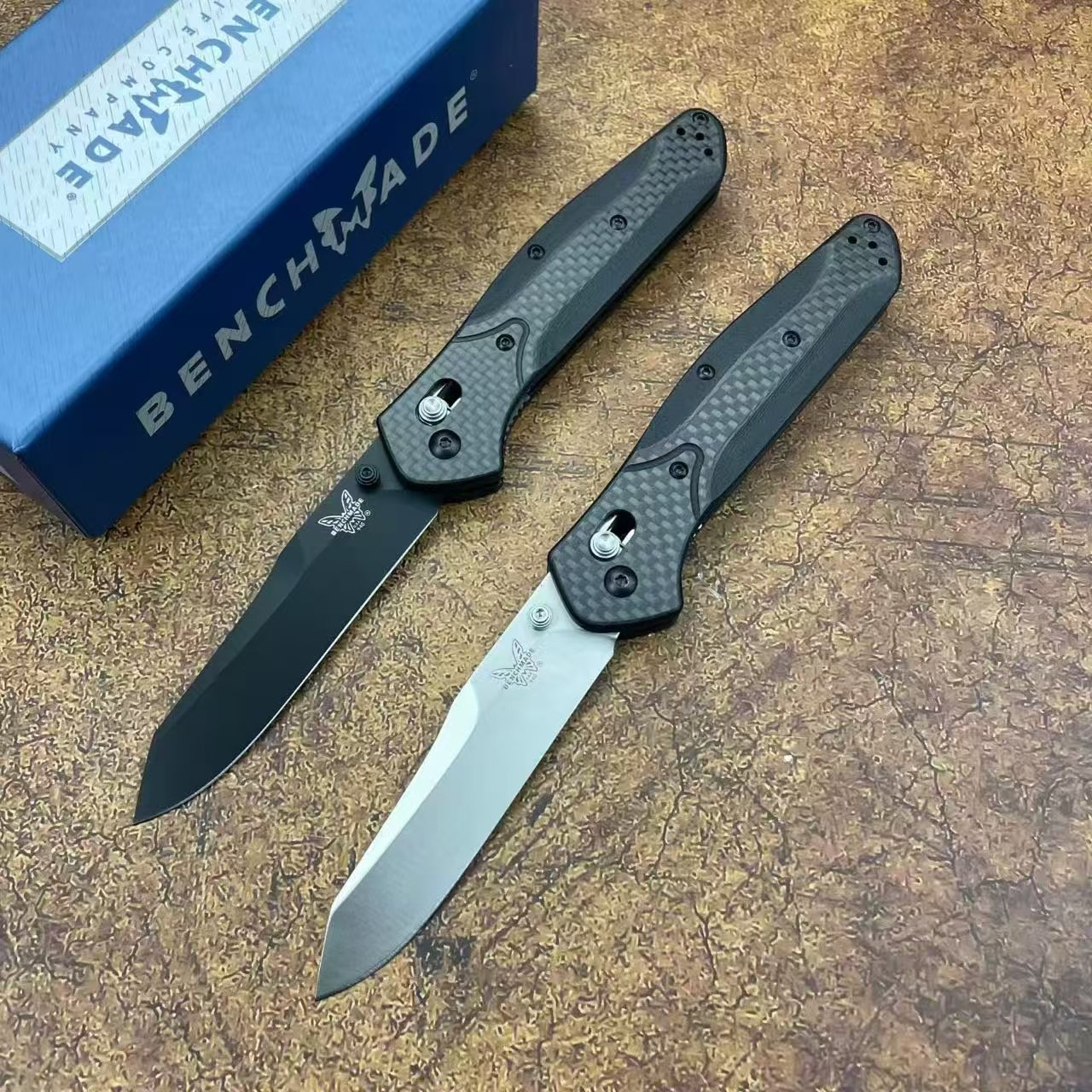 7ae19dc3-27c5-448f-950e-0912b134a94b.jpeg Butterfly 940 Carbon-Fiber Handle Folding Knife