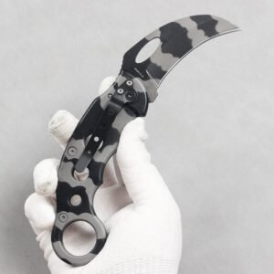 Smith's Camouflage Claw Breaks Karambit Knife