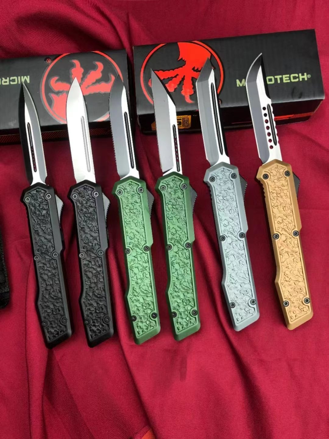 9c4da083-492a-417e-ae26-369bb6f161b8.jpeg Microtech Angry Shark 3 OTF Knife