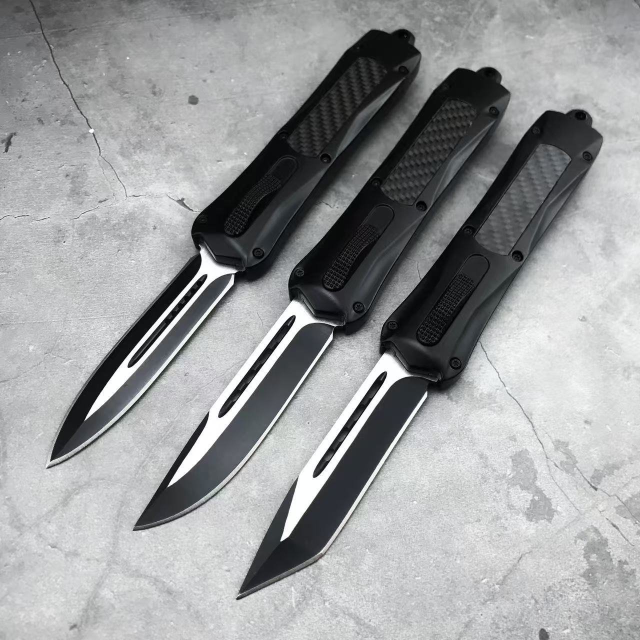 ab170747-2adf-45be-ad22-dbab37a0c252.jpeg Zinc-handle Butterfly 3300 Carbon Fiber OTF OTF Knife