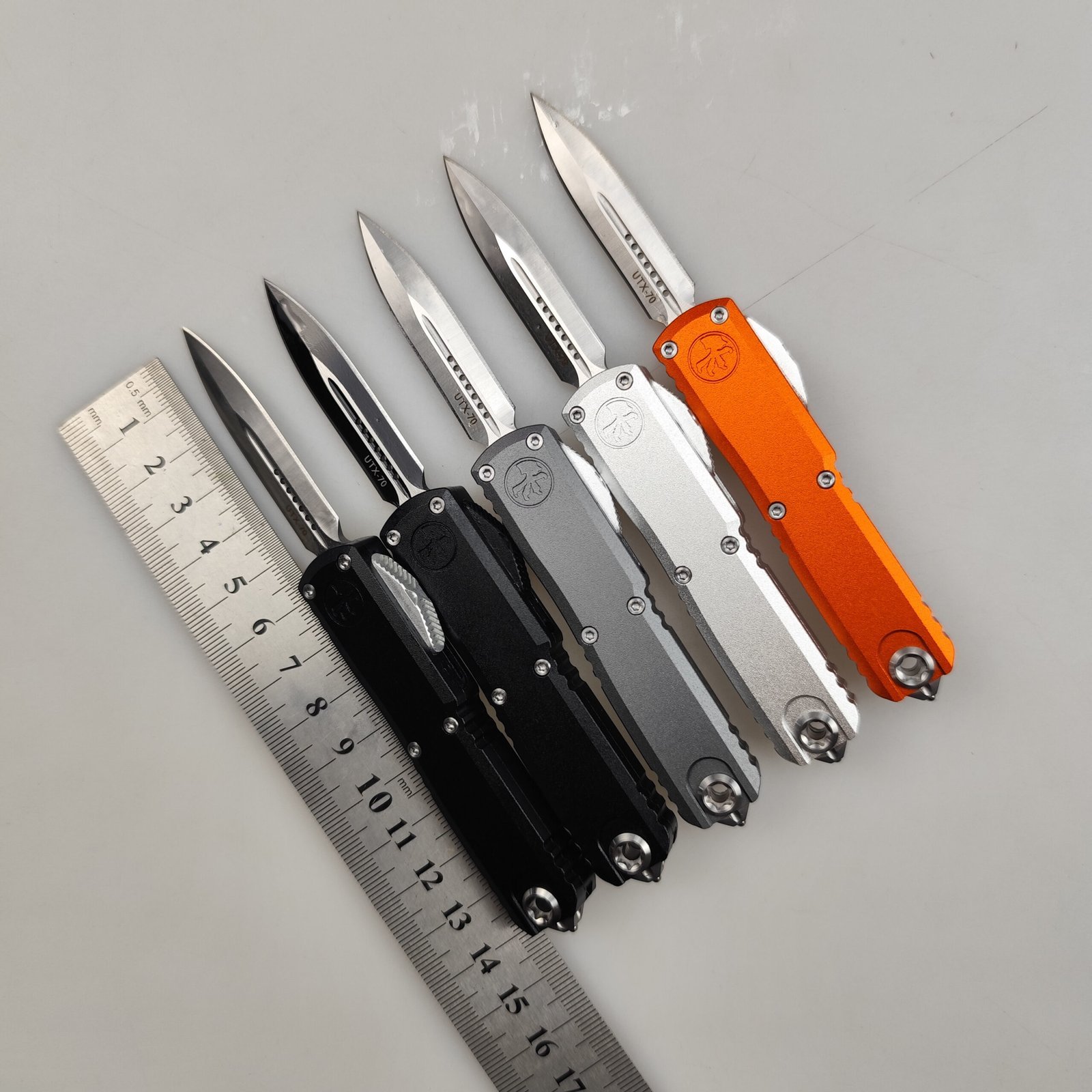 b227c460-1cbd-485e-9f1d-c03b9a35b9c1.jpeg UTX-70 Gen 4 OTF Knife