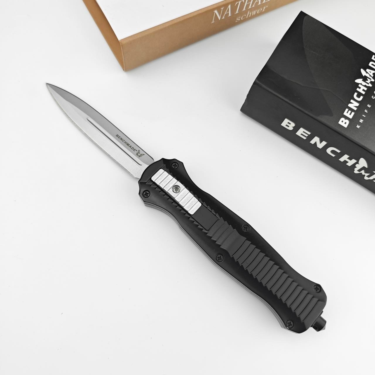 b7284d18-dd09-453b-a056-7b80e23682d1.jpeg Butterfly Twin Peaks Straight Out 3200 Black Sand OTF Knife