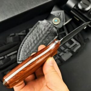 Red Thorn Push Dagger
