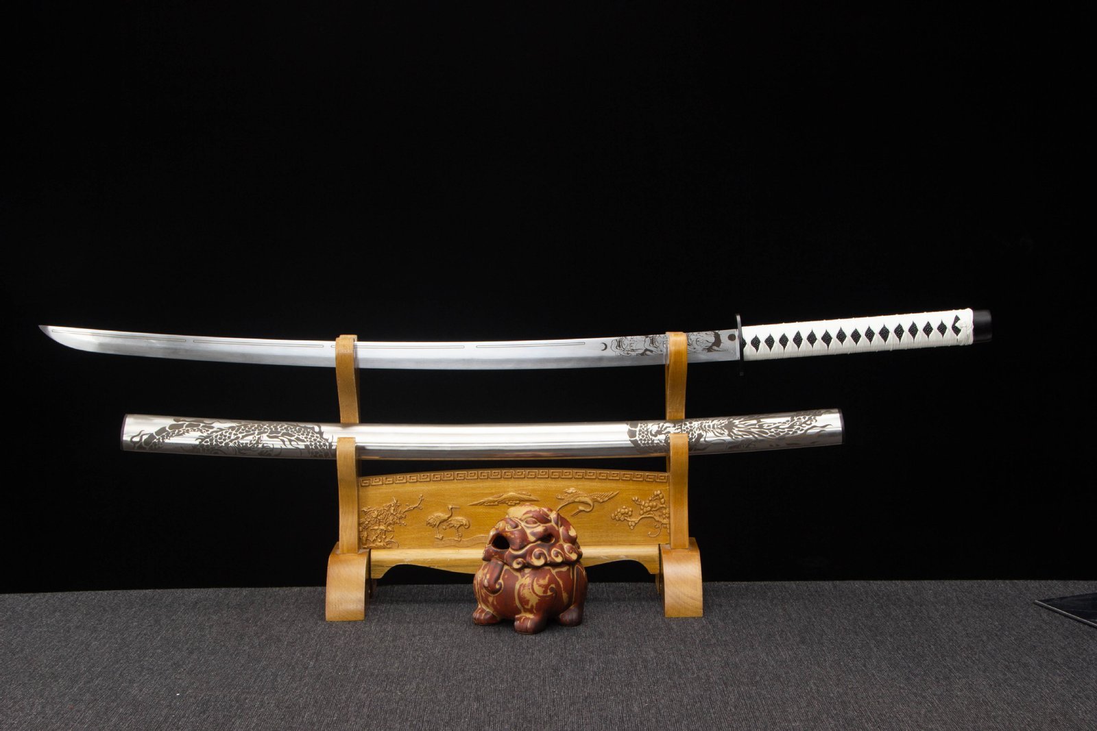 c15e5b2a-c236-4d7f-b16b-ab3c18c68559.jpeg Kito Samurai 26 Inches Fixed Blade Knife