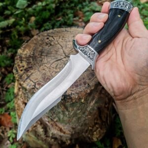 Breaking The Ice With A Small Straightness Fixed Blade Knife