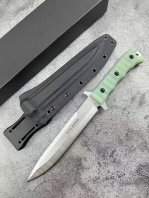 Russia—Phoenix Fixed Blade Knife